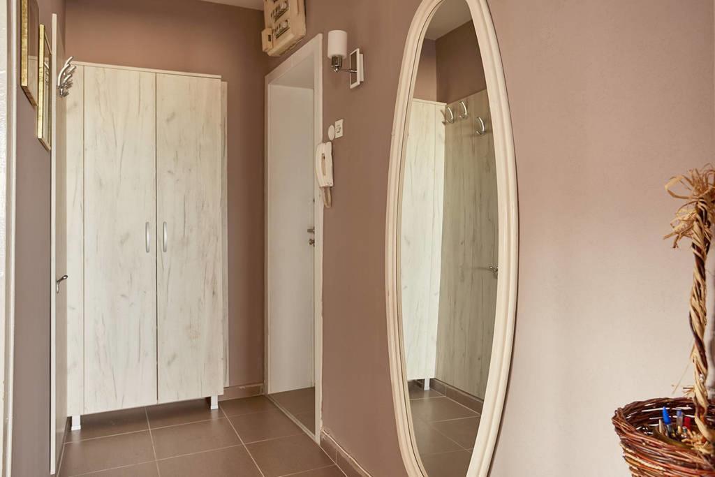 Spacious Modern Apartment In Peaceful Neighborhood สโกเปีย ภายนอก รูปภาพ